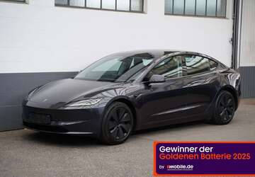 Tesla Model 3 64.077 km 33.750 &euro; Mönchengladbach 41236