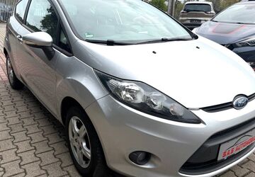 Ford Fiesta 128.720 km 2.900 &euro; Moers 47445