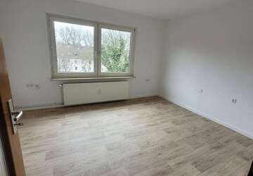 Wohnung Duisburg Untermeiderich - 3 Zimmer, 72 m&sup2;, 439&euro; | Angebot:19406828