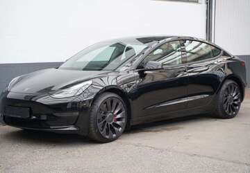 Tesla Model 3 29.642 km 31.950 &euro; Mönchengladbach 41236