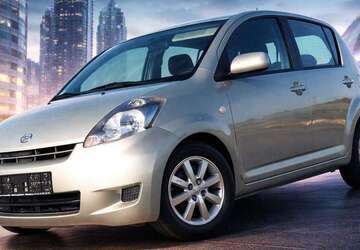 Daihatsu Sirion 30.304 km 6.499 &euro; Mönchengladbach 41179