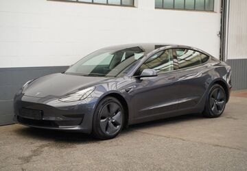 Tesla Model 3 77.189 km 27.250 &euro; Mönchengladbach 41236