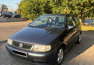 VW Polo 111.500 km 2.500 &euro; Leichlingen 42799