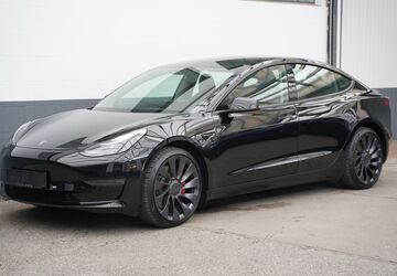 Tesla Model 3 29.642 km 31.950 &euro; Mönchengladbach 41236