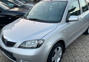 Mazda 2 166.000 km 3.850 &euro; Moers 47443
