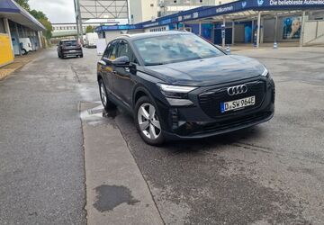 Audi Q4 e-tron 29.300 km 27.800 &euro; Düsseldorf 40221