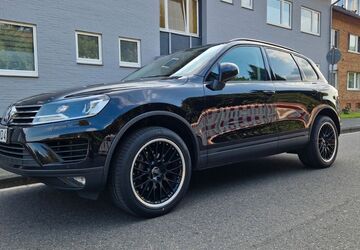 VW Touareg 177.233 km 11.999 &euro; Neuss 41464