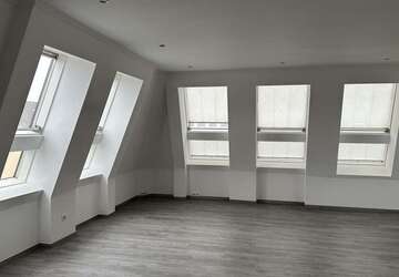 Wohnung Solingen Wald - 4 Zimmer, 129 m&sup2;, 1.161&euro; | Angebot:27451339